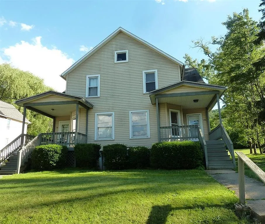 1 bed, 1.0 bath, 744 sqft, $825 — Photo 1