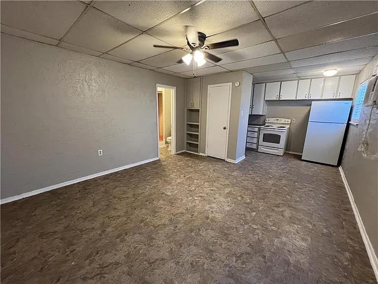 302 W Valley Rd #1 — Photo 5