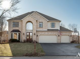 670 Bluestem Ln, Algonquin, IL 60102