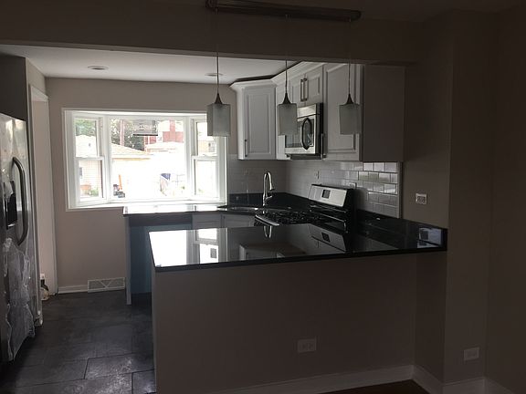2nd image of 3826 S 58th Ave