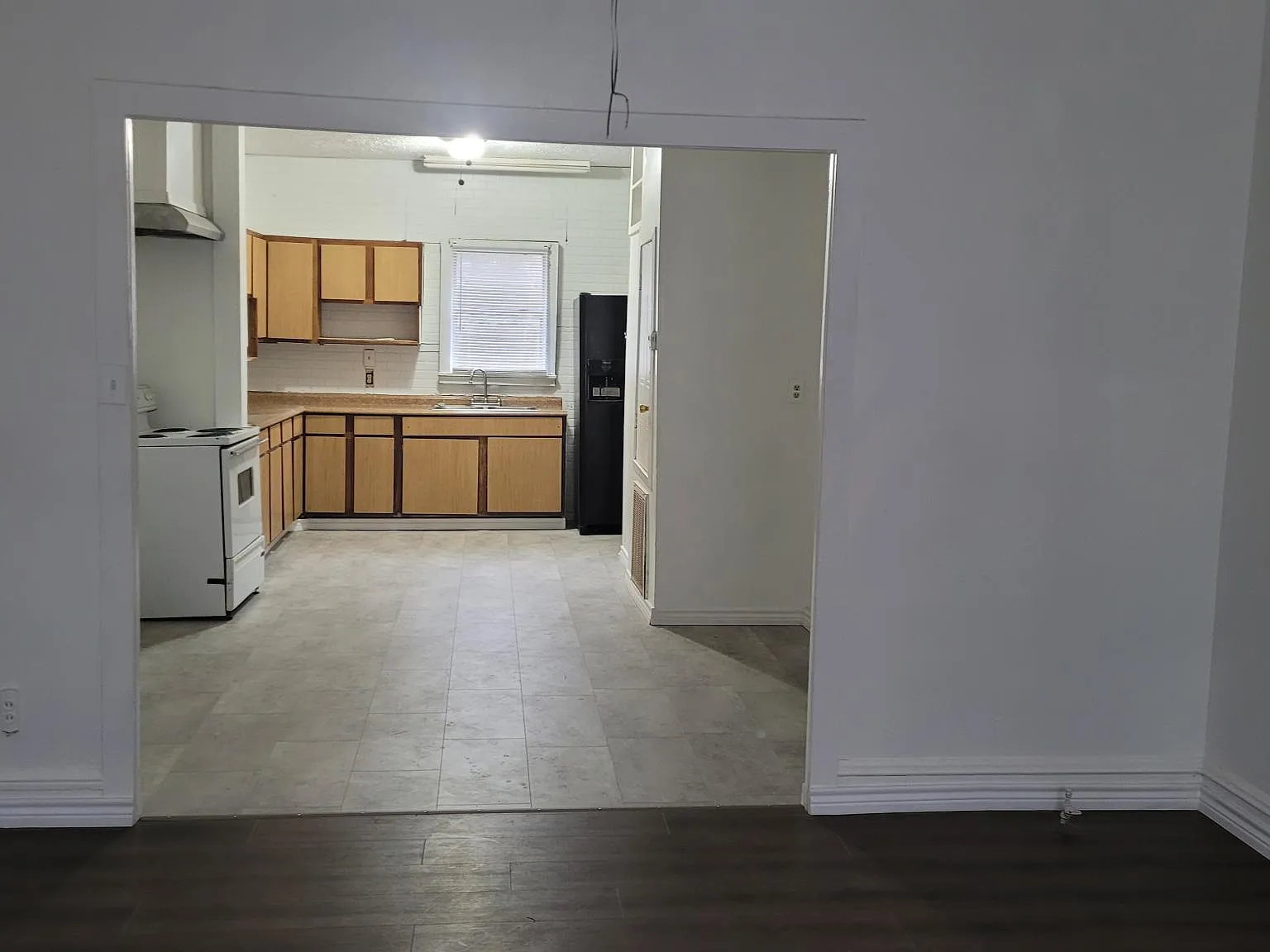 2 bed, 1100 sqft, $1,025 — Photo 3
