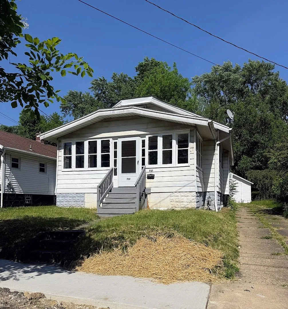 Two bedroom one bathroom single level home for rent — Photo 1
