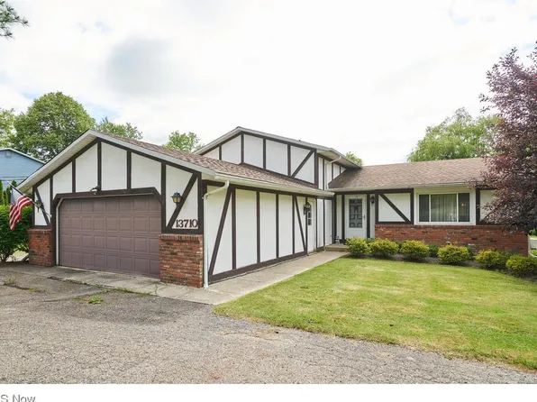 13710 Fox Hills Dr, Novelty, OH 44072