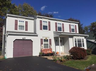 1319 Kerwood Ln, Downingtown, PA 19335