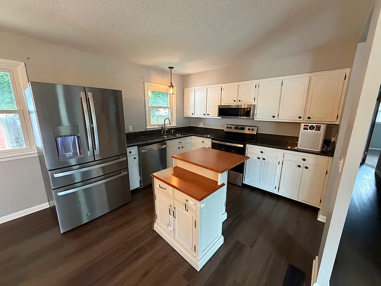 5505 Crosswood Ct — Photo 4
