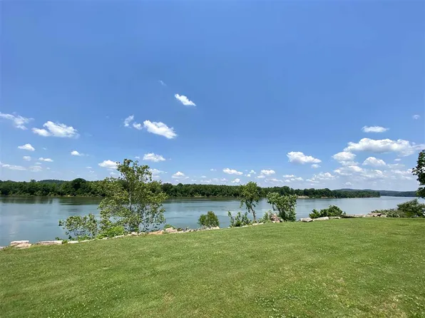 114 Garden St, Clifton, TN 38425
