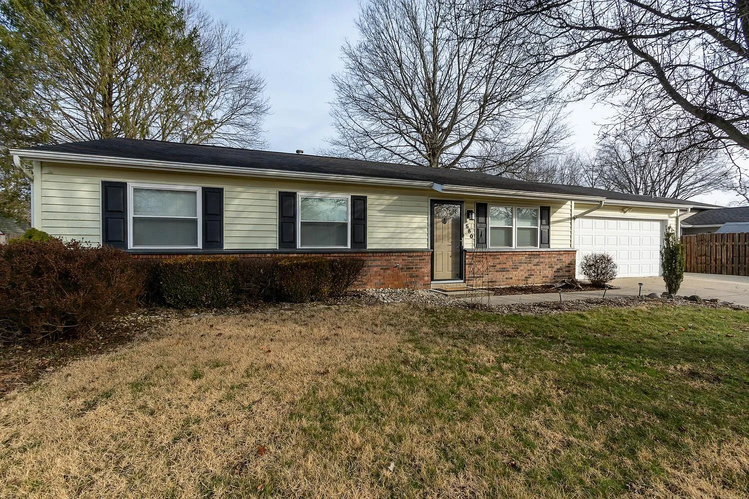 580 W Ladd Ave photo 1