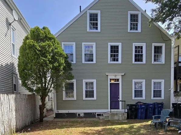 26 Essex St #2, Salem, MA 01970