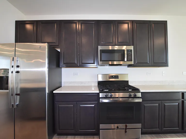 2945 Showplace Dr — Photo 22