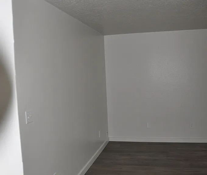 1322 N Holladay Dr — Photo 8