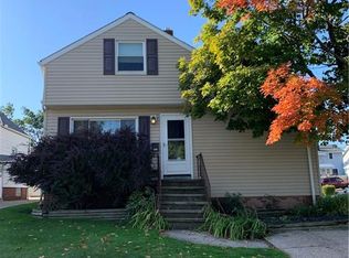 6615 Ridgewood Ave, Parma, OH 44129