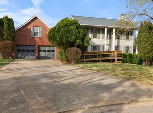 102 Bonnie Ct, Clarksville, TN 37042