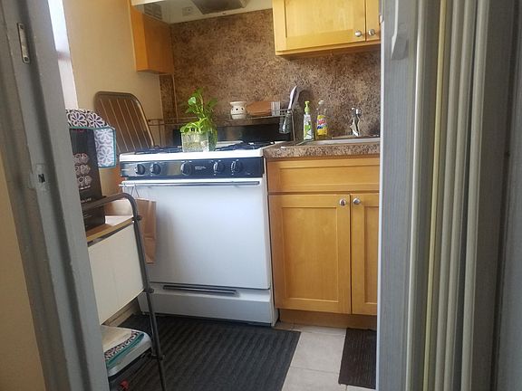 5th image of 500 Riverdale Ave APT 5J