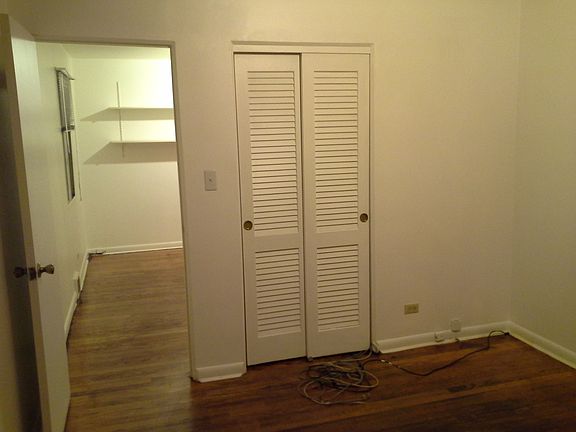 4th image of 6447 N Kedzie Ave