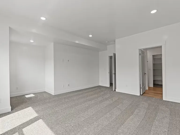 3331 S 1010 W — Photo 7