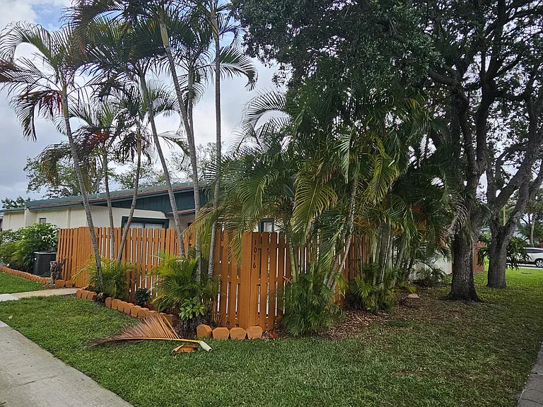 1016 Manor Dr #5C — Photo 5
