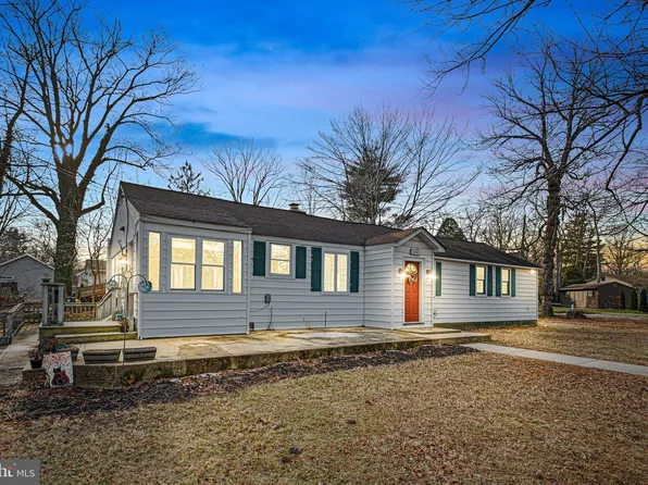 2208 Loreley Ln, Wilmington, DE 19810