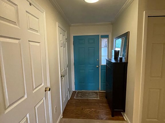 4th image of 2600 Chestnut Ln