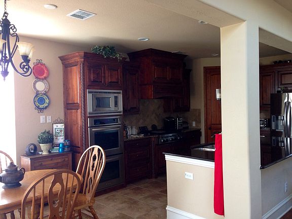 5th image of 700 Crater Lake Cir