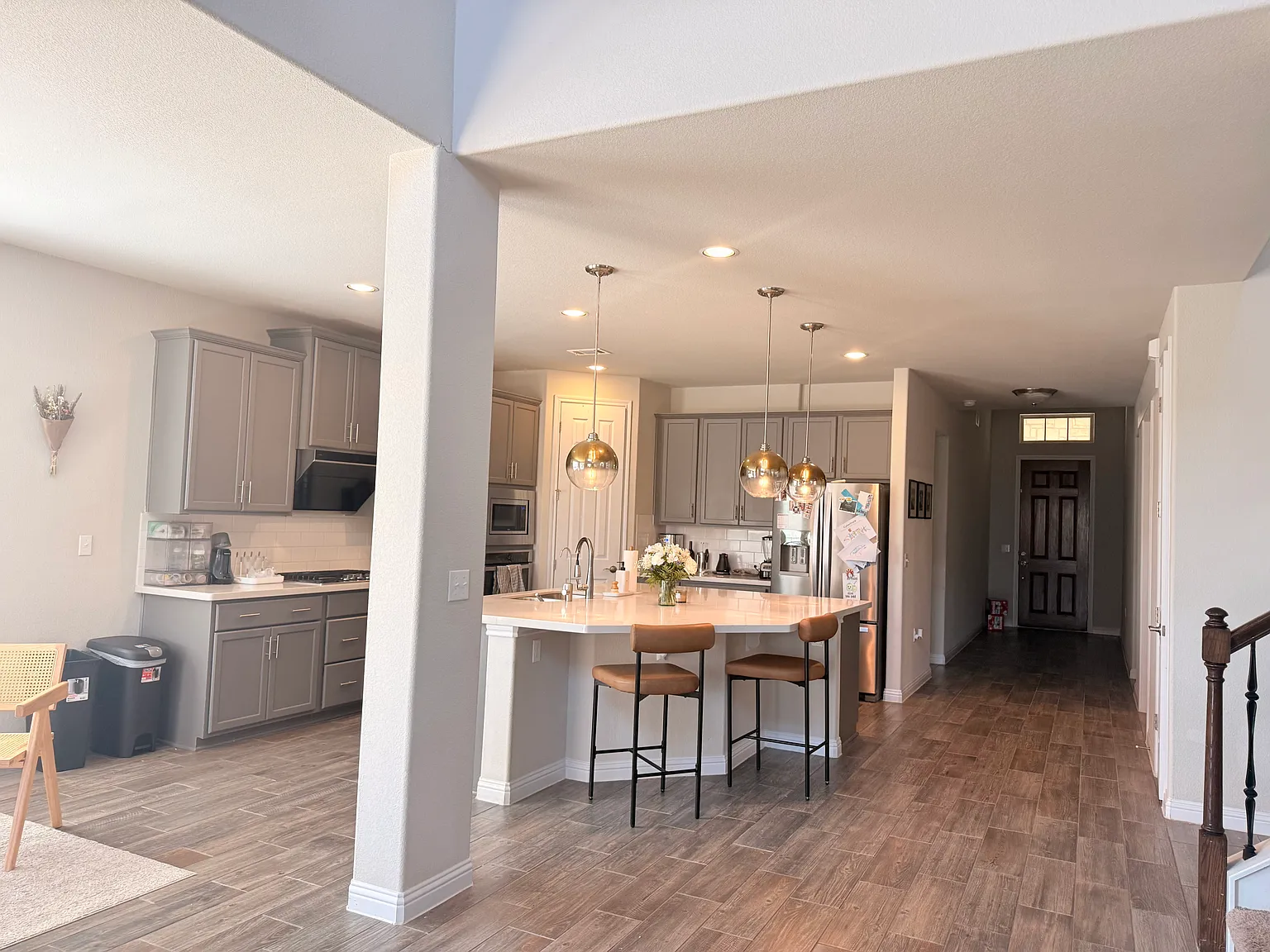 4 bed, 3020 sqft, $3,350 — Photo 4