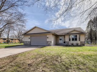 30755 Palmer Ct, Lindstrom, MN 55045