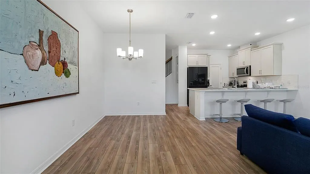 3 bed, 2.5 bath, 1491 sqft, $2,650 — Photo 3