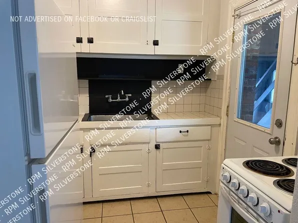 503 S Troy St APT 1, Royal Oak, MI 48067