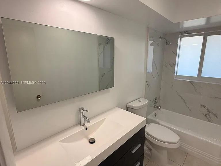 1061 NE 26th Ave #1061 — Photo 10