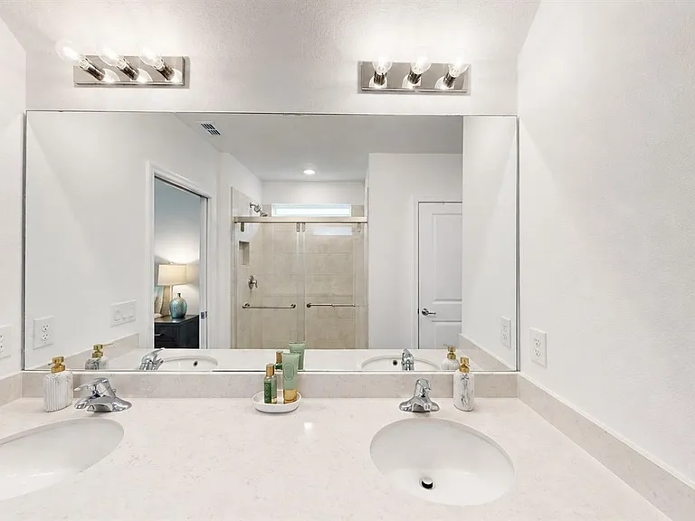 3884 Capri Coast Dr — Photo 9