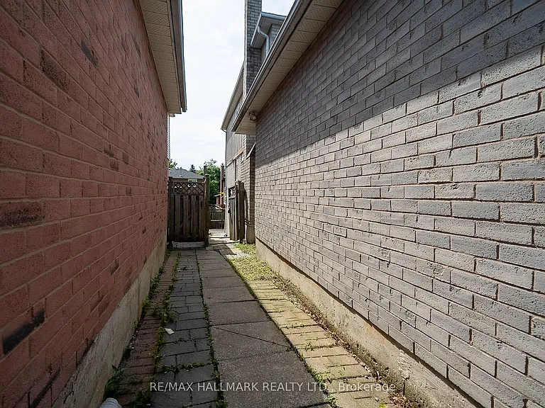 15 Bingham St — Photo 27