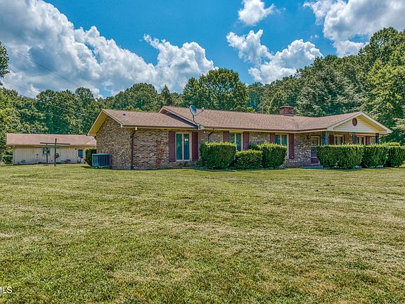 2nd image of 845 Whippoorwill Ln