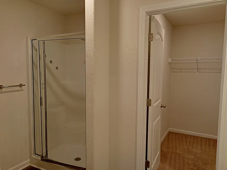 110 Shallow Dr — Photo 8
