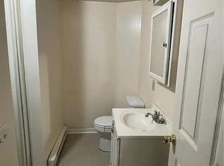 4736 E High St #A, Mantua, OH 44255