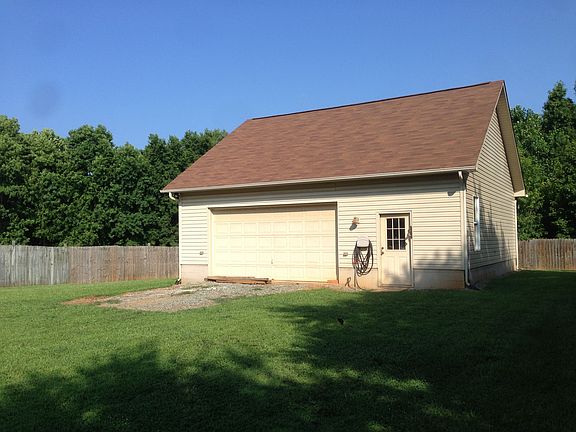 Detached Garage