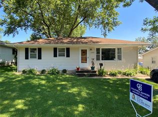 640 W 8th Ave, Marion, IA 52302