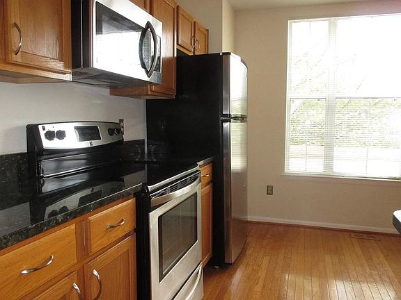 5th image of 44228 Mossy Brook Sq