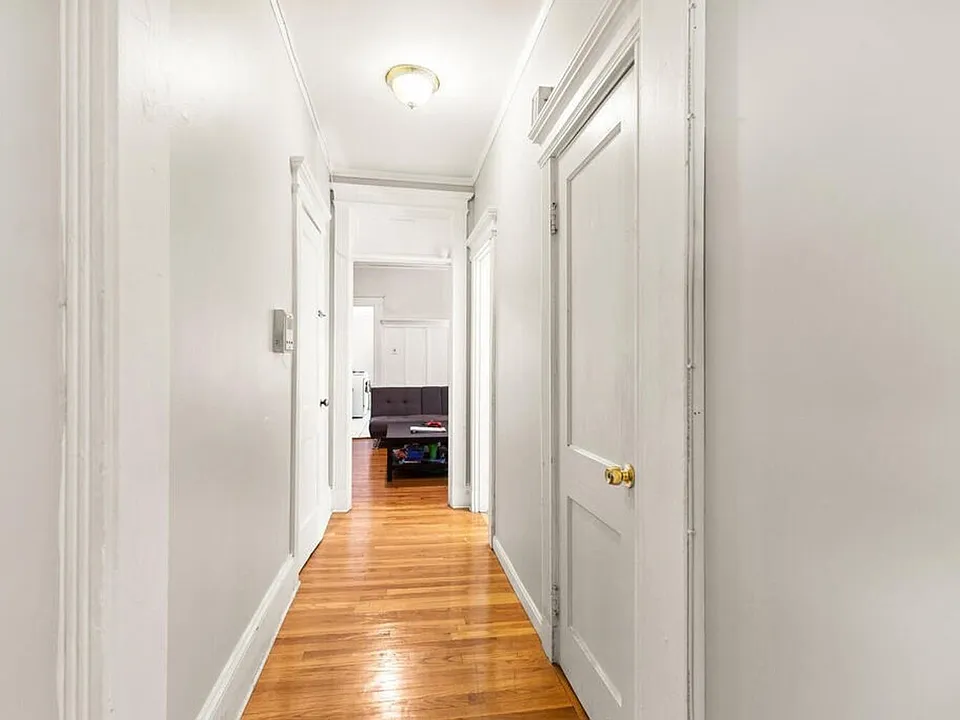 28 Glenville Ave #8