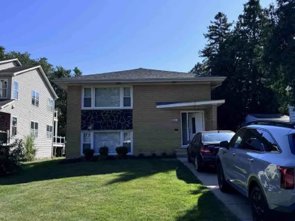 4911 Spencer Ave #1, Lisle, IL 60532