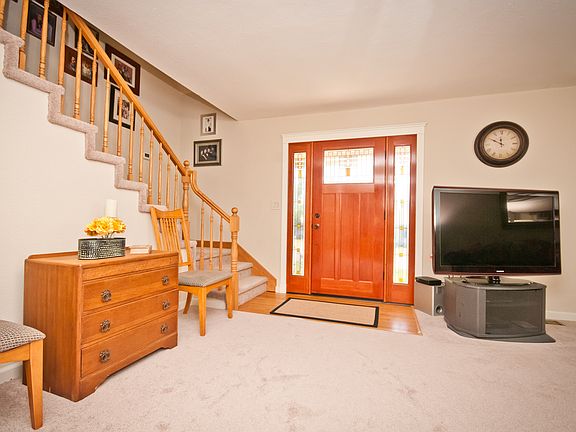 4th image of 7657 Roberts Dr