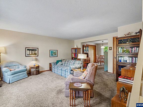 5th image of 223 McNary Heights Dr N