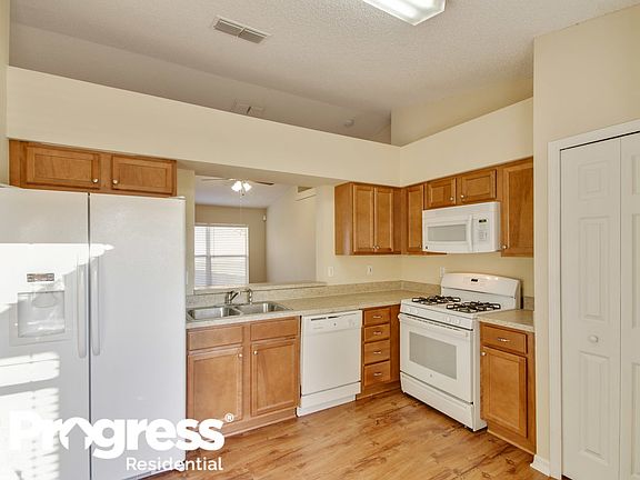 4th image of 15212 Margaux Dr