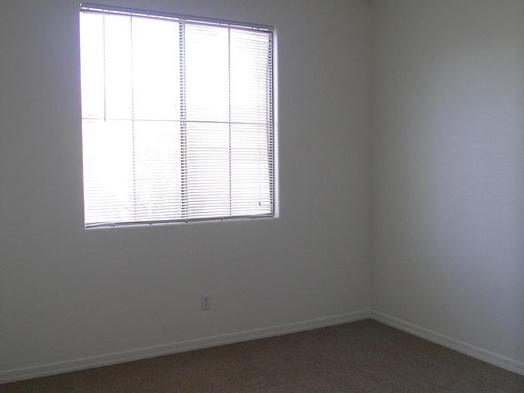 4th image of 1673 E Vista De Montana
