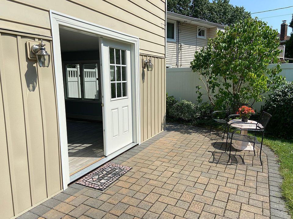 1st image of 1 Bellewood Dr #1