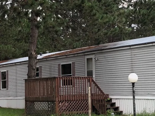 Pine Ridge MHC, LLC, 1400 8th St NE Trailer 12, Staples, MN 56479