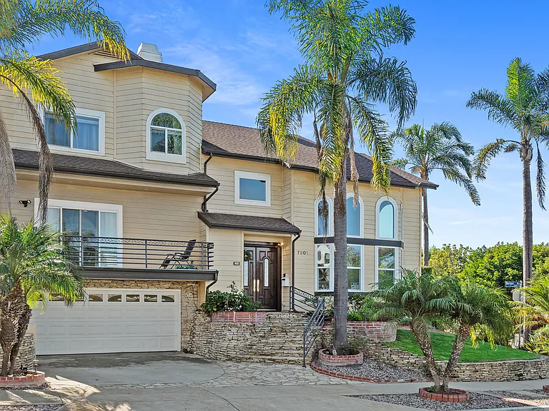7901 Berger Ave — Photo 43