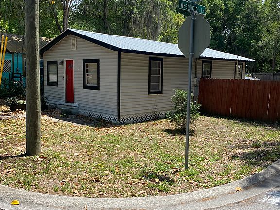 2nd image of 803 Walburg St