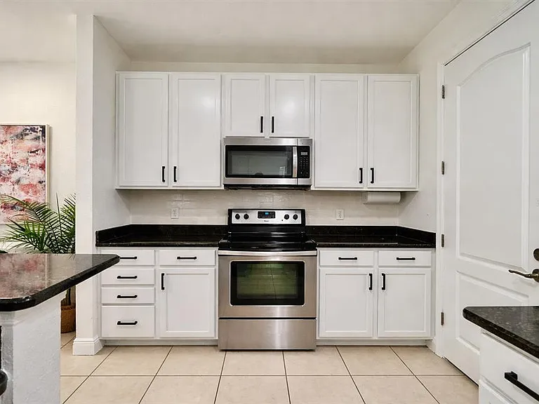 8458 Kelsall Dr — Photo 7