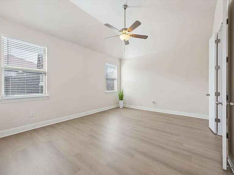 232 Natchez Dr — Photo 19