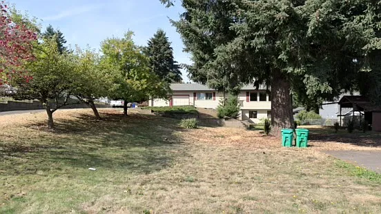 5 bed, 2622 sqft, $3,400 — Photo 2