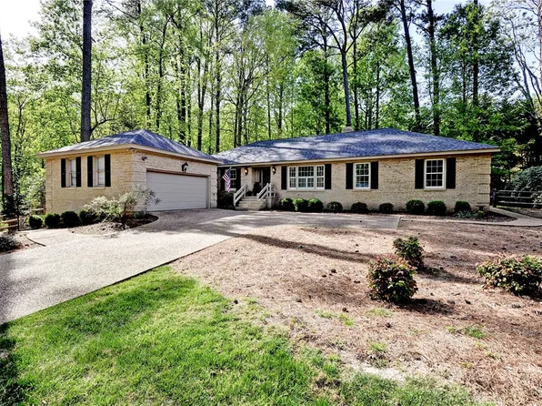 105 James Longstreet, Williamsburg, VA 23185